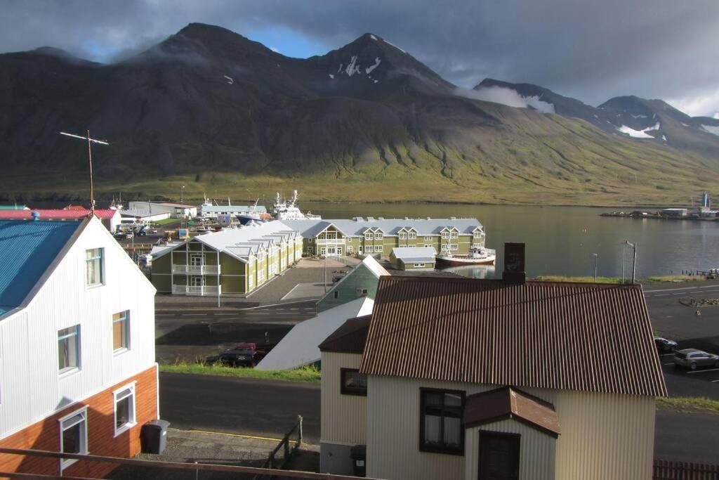 House With A Warm Soul In North Iceland Siglufjordur Extérieur photo
